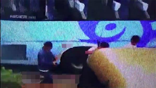 重庆警方通报景区前男子被追砍10刀：因债务纠纷