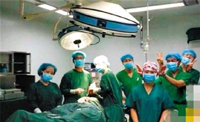 西安卫生局调查“医生手术台自拍” 多人被处分