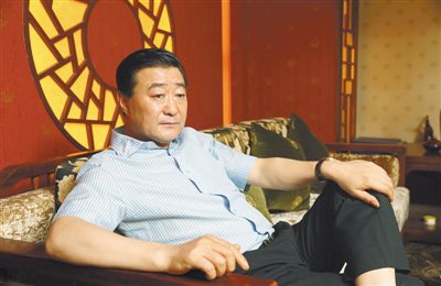 5月26日，张新明在北京接受新京报记者专访时表示，在与华润的合资公司中，他被“边缘化”了，公司出现了巨亏。新京报记者