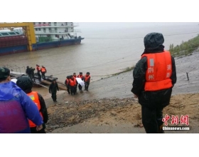 长江沉船下潜摸排仍将继续 已打捞起12具遗体
