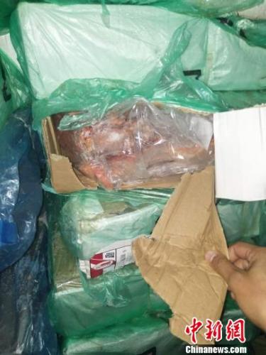 浙江警方破获非法走私案数千吨鸡爪流向市场