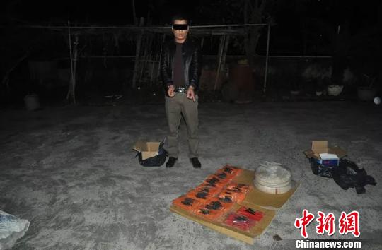 广东警方打掉一非法买卖爆炸物团伙缴获炸药近400千克