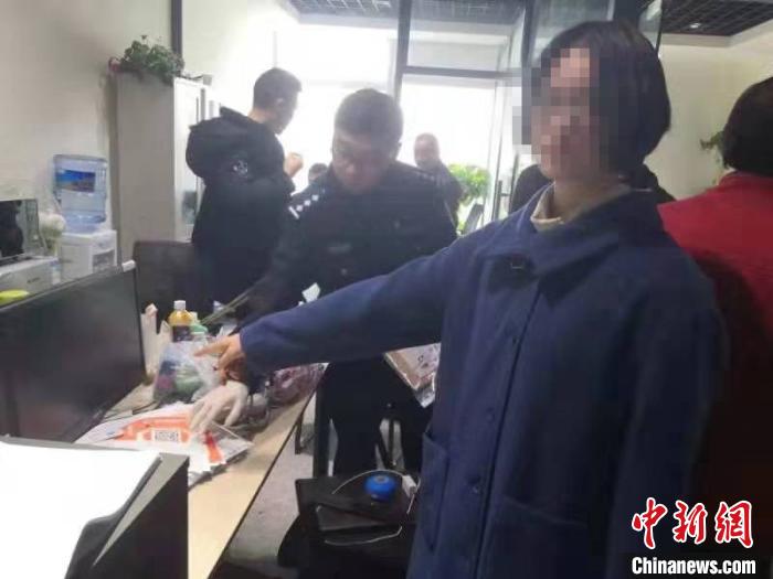 重庆警方捣毁特大网络赌博窝点涉案近千万元