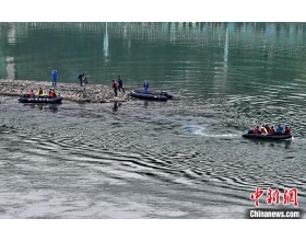 救坠江女孩失联的四川民警被打捞上岸 不幸殉职