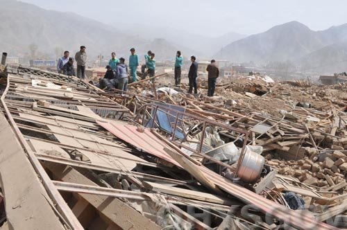 青海玉树地震已造成760人死亡