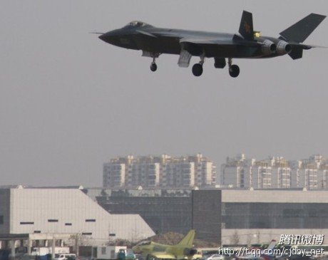 国防部：歼20试飞时间上没有任何针对性