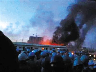 中资企业越南遭袭 亲历者:激进分子见中国人就打