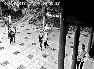 广场舞大妈＂占领＂虎丘 景区高音喇叭“劝阻”