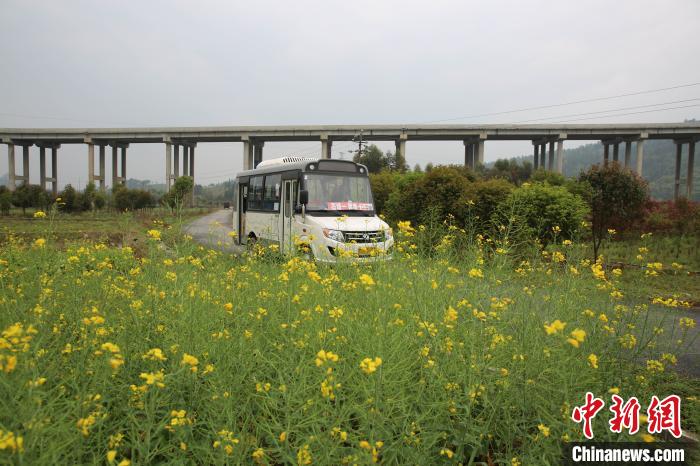 广西14229个建制村100%通客车